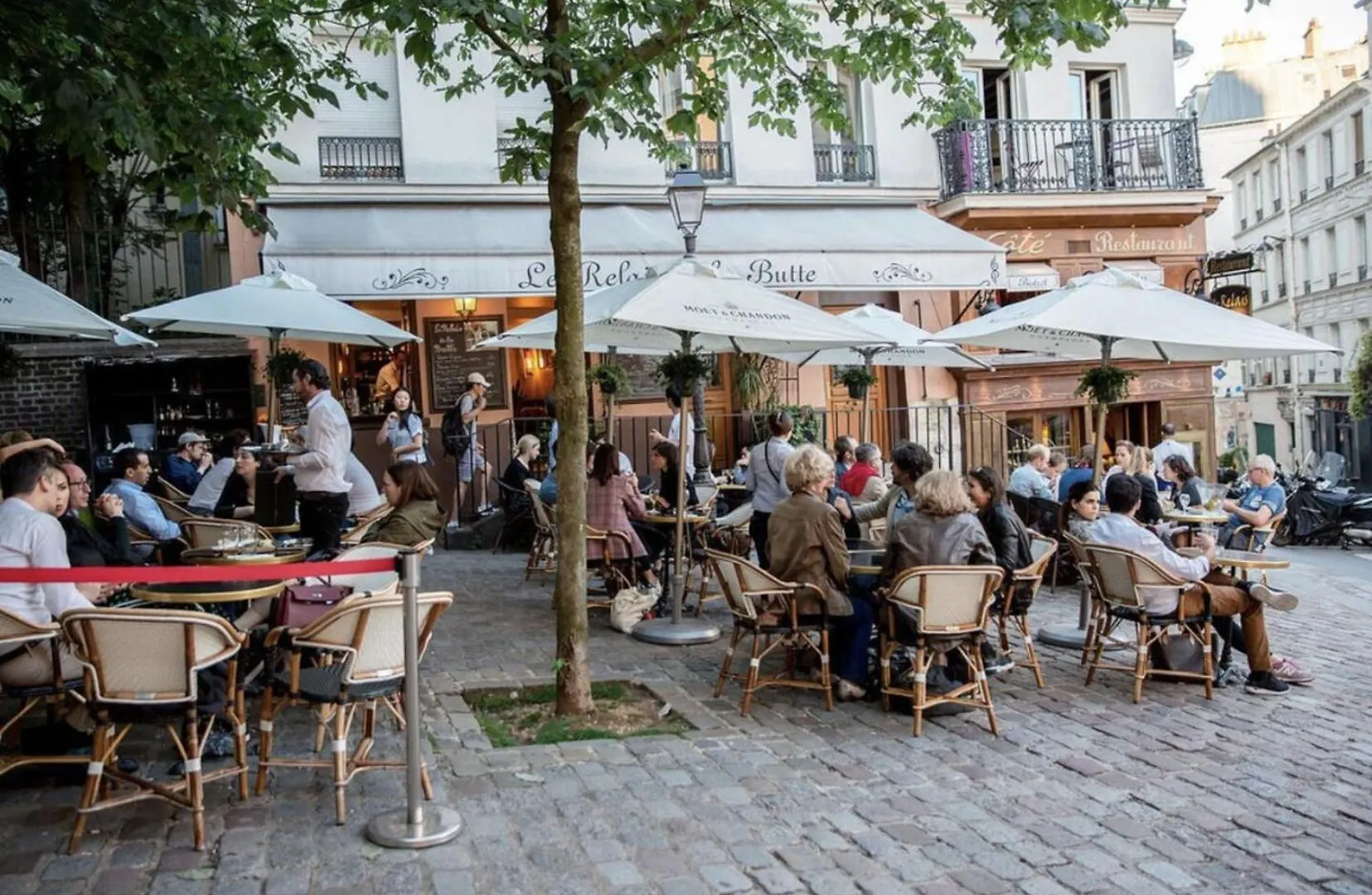 Amelie Poulain In Heart Of Montmartre *
